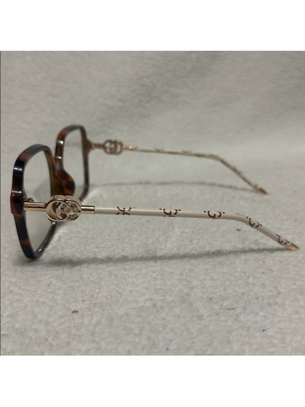 Gucci design Women’s Oversized Tortoiseshell Frame Sunglasses - Picture 5 of 11